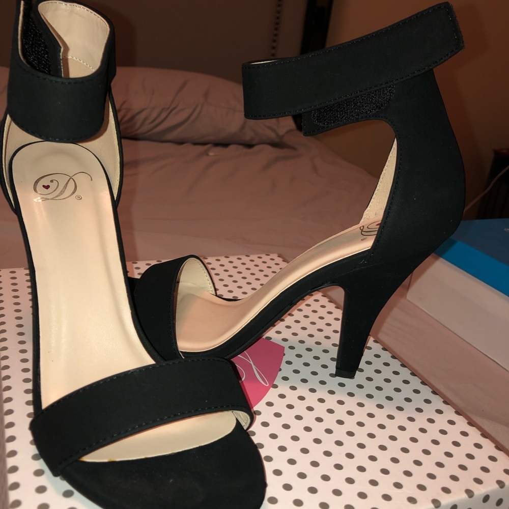 Black suede heels